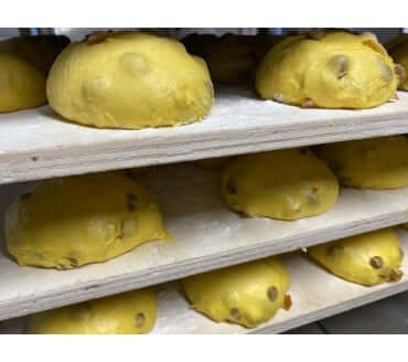 "Zaffettone" dolce natalizio con Zafferanetto, pere, cioccolato al caramello e mandarino.