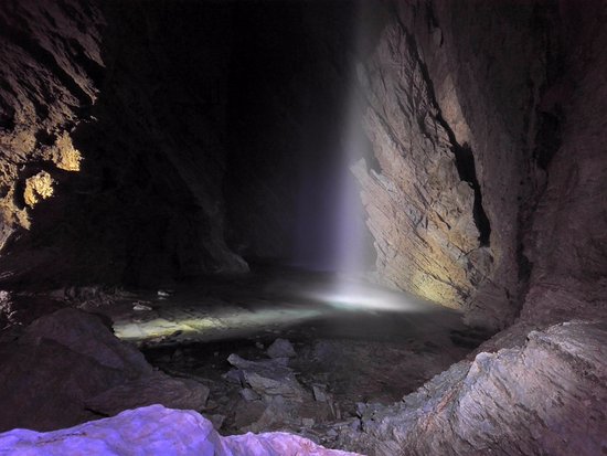 Giornata di escursioni: noccioleti e grotta di Rio Martino
