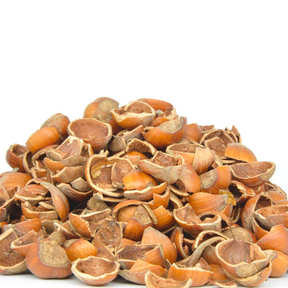 Gusci di nocciole coltivate da azienda biologica e naturali per uso decorativo