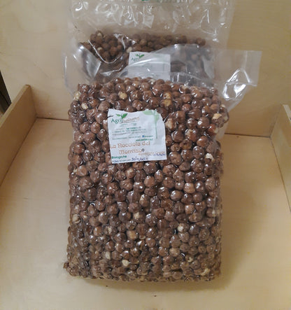 La "Nocciola del Monviso"® - nocciole coltivate da azienda biologica, SGUSCIATE crude SFUSE maggiori di 9kg